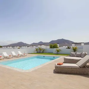 Homu Aura Fantastica Con Piscina Privada , Playa Blanca (Lanzarote) Spain